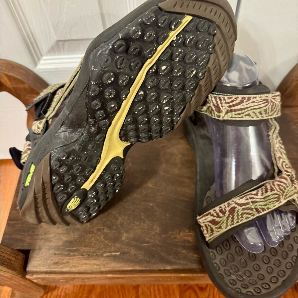 Teva Hiking Sandals - Picture 4 of 4